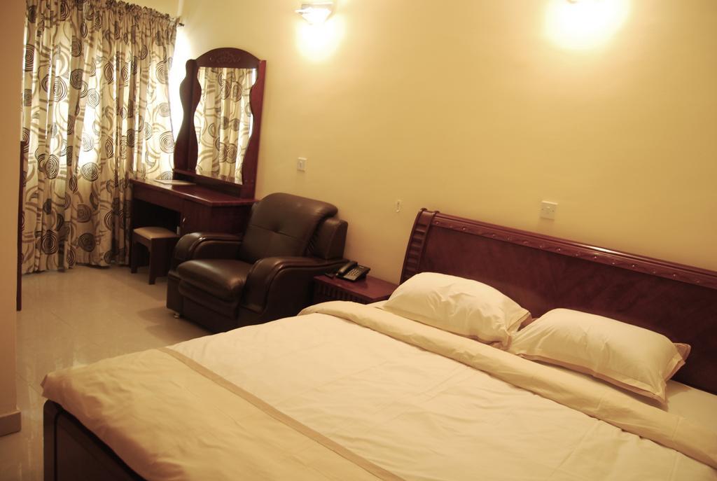 The Habitat Suites International Lagos Eksteriør bilde