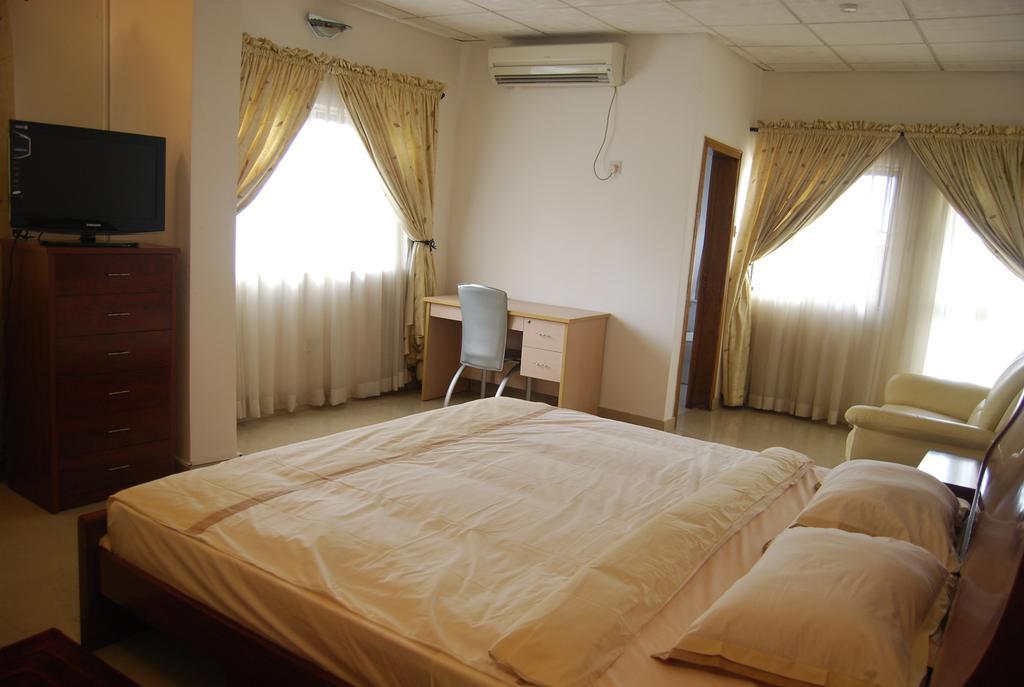 The Habitat Suites International Lagos Eksteriør bilde