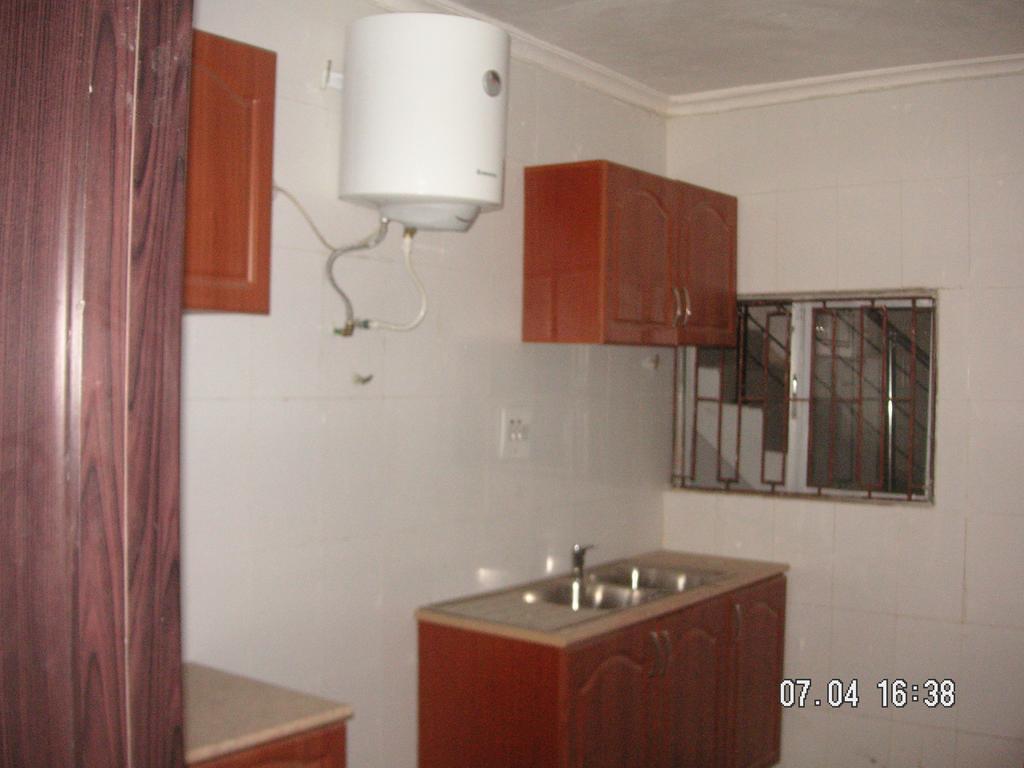 The Habitat Suites International Lagos Rom bilde