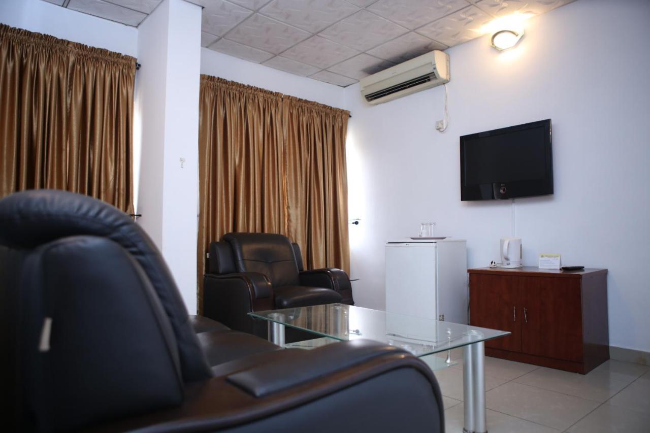 The Habitat Suites International Lagos Eksteriør bilde