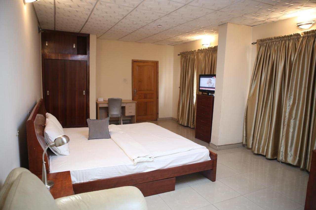 The Habitat Suites International Lagos Eksteriør bilde