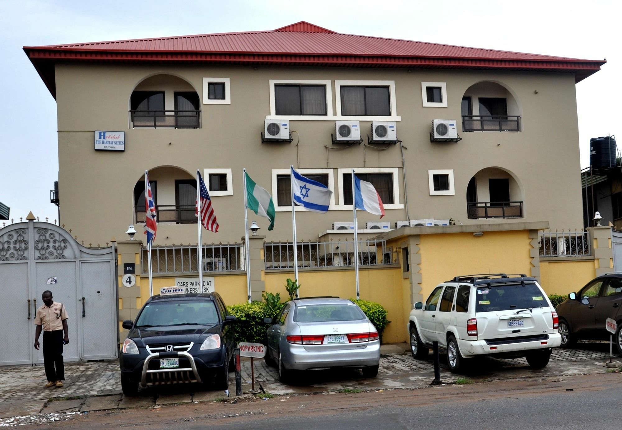 The Habitat Suites International Lagos Eksteriør bilde