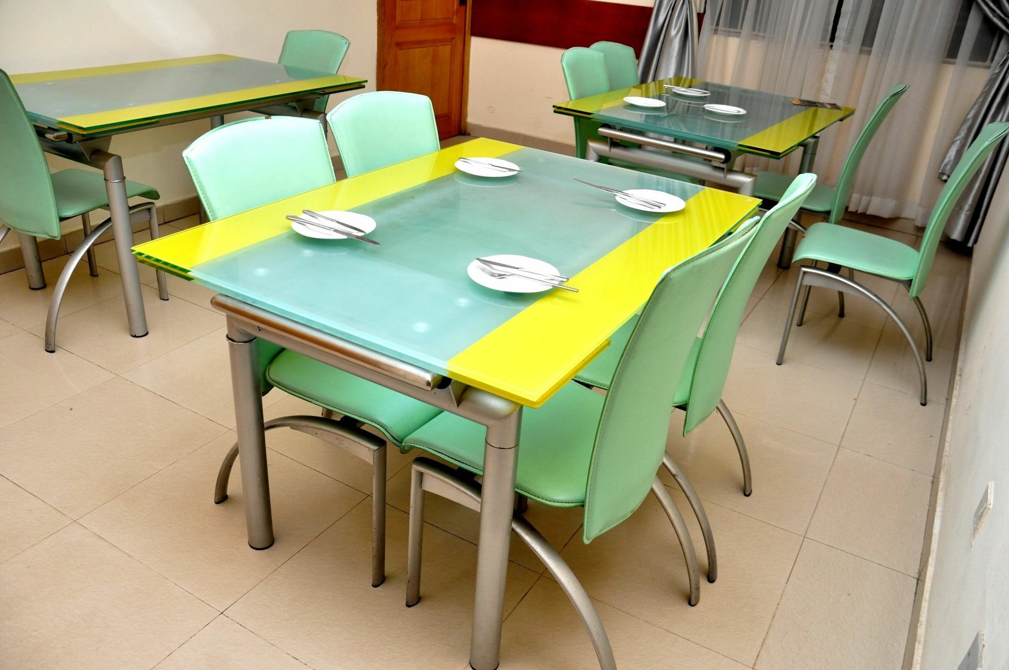 The Habitat Suites International Lagos Eksteriør bilde
