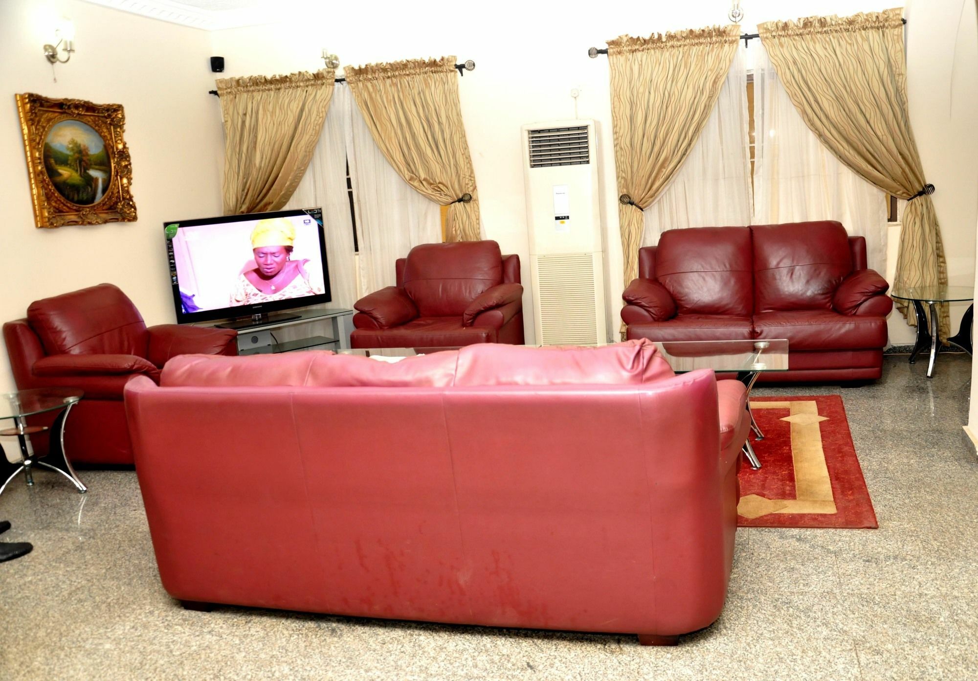 The Habitat Suites International Lagos Eksteriør bilde