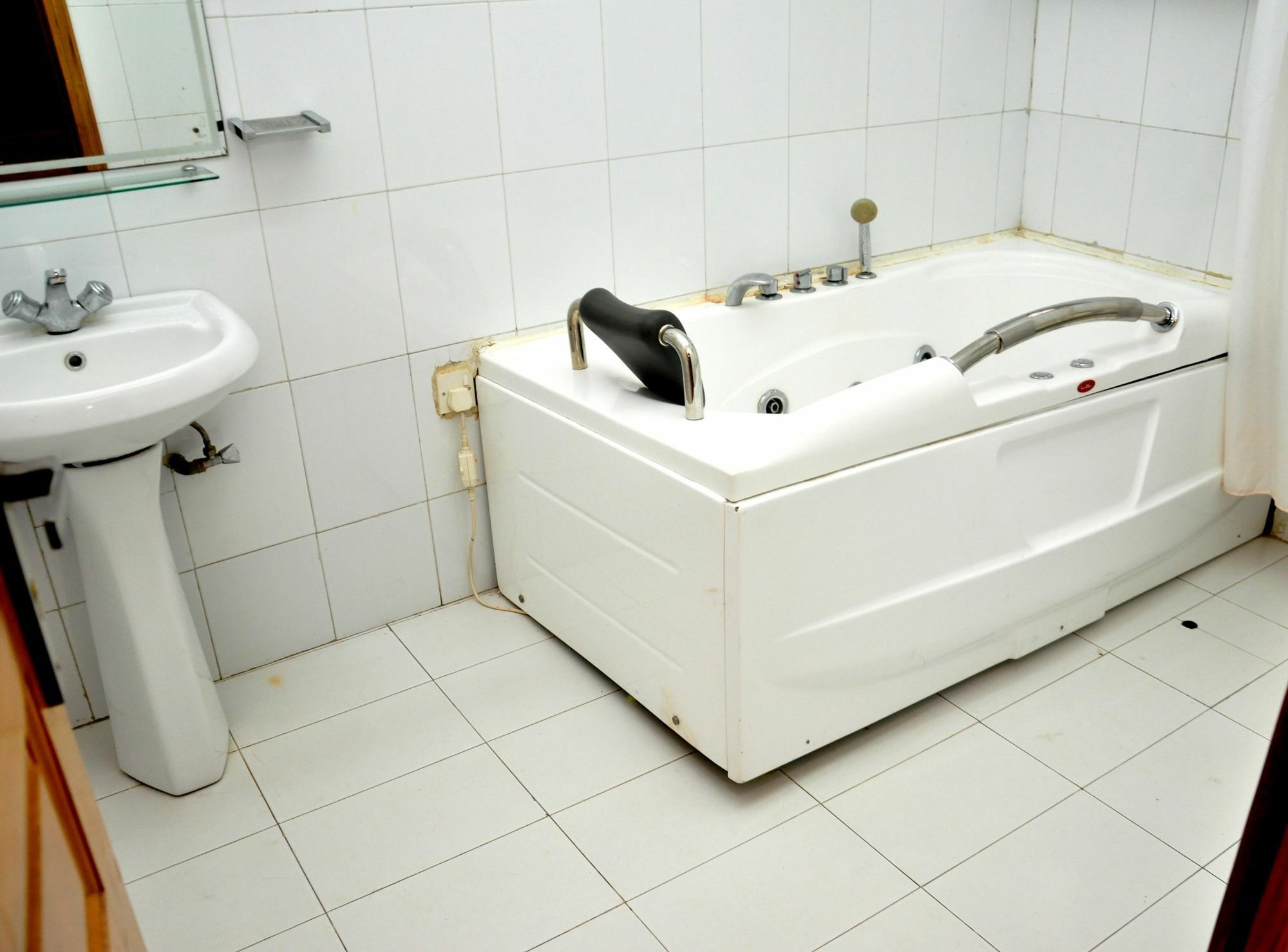 The Habitat Suites International Lagos Eksteriør bilde